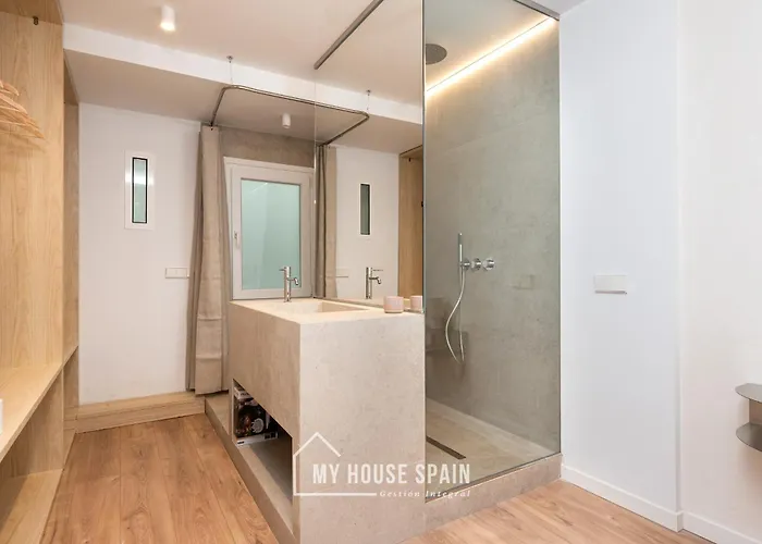 Myhousespain - Estilo Y Confort En *